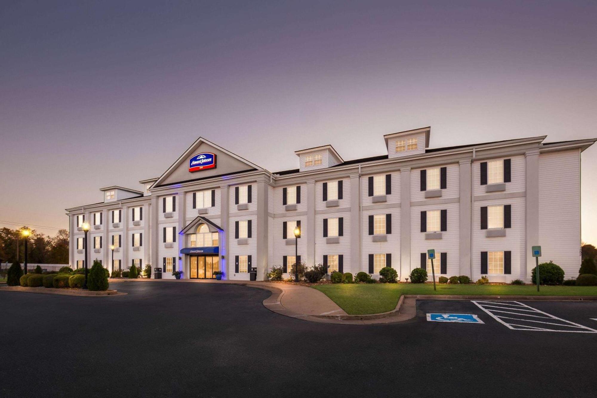 ฮาวเวิร์ด จอห์นสัน บาย วินด์แฮม แจ็คสัน Hotel ภายนอก รูปภาพ